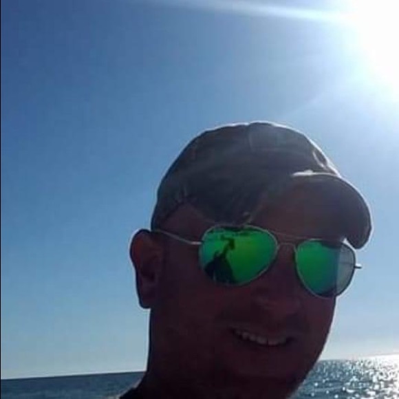 Meet your Posher, Jayson - Picture 1 of 1